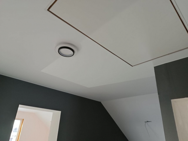 Потолок с люком