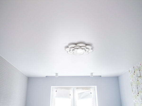 Фото матового натяжного потолка